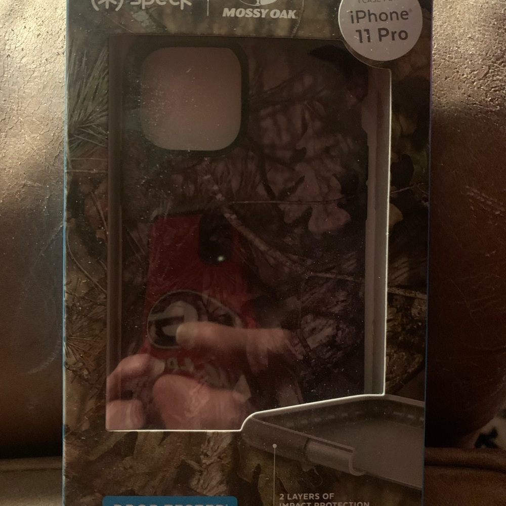 Speck Mossy Oak iPhone 11 Pro Case